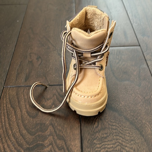 Boots - Picture 2 of 3